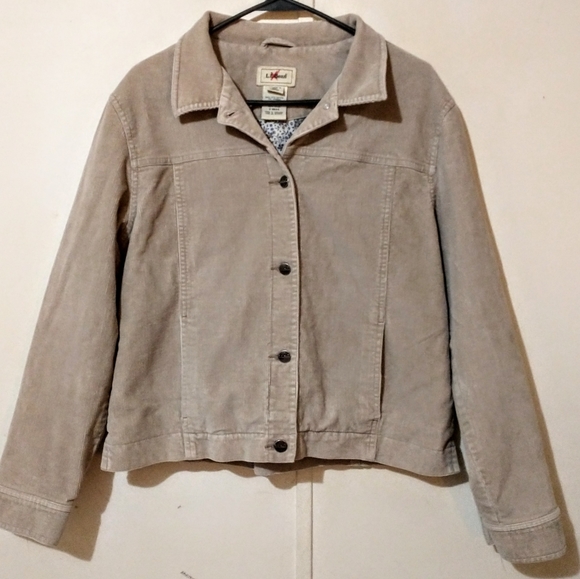 LL. Bean Vintage Corduroy Trucker Style Jacket. Size M - Picture 10 of 12